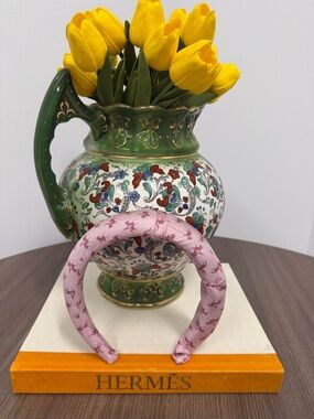 Hermès Silk Padded Headband Pink Designer-Inspired Luxury Accessory